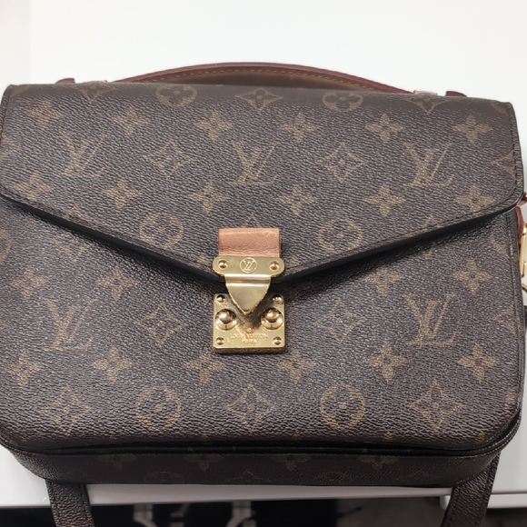 Louis Vuitton Dark Brown Monogram Messenger Bag - Picture 1 of 13